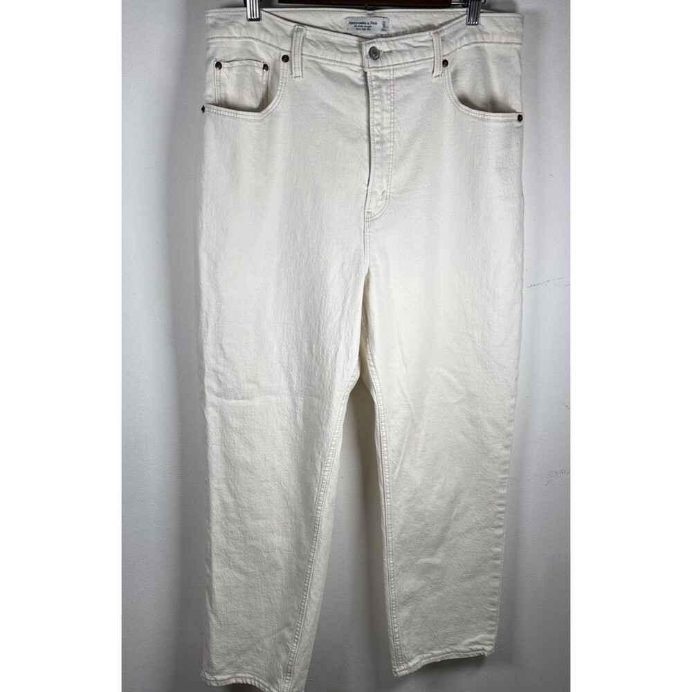 Abercrombie & Fitch Ultra High Rise Ankle Straight Jeans Women’s 33/16 off white